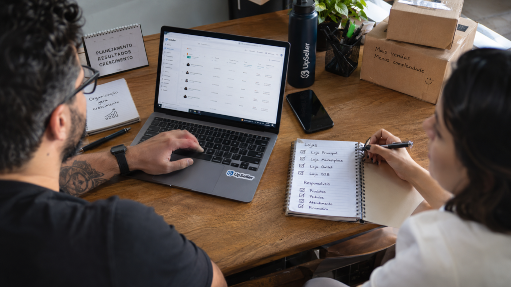 UpSeller e múltiplas lojas: como separar cadastros e responsabilidades